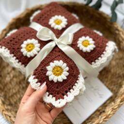 Handmade Crochet Daisy Baby Blanket, Cotton Knit, New Gift - thumbnail 4