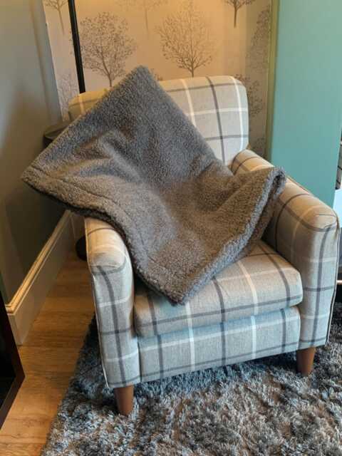 Luxuriously Cosy Fleece Lap Blanket By Pnh?? 150 X 100cm, Double Layered, 9 Colours - image 1