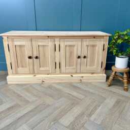 Solid Pine Farmhouse Media Unit Cabinet 1220mm Wide, 4 Shaker Doors - thumbnail 2
