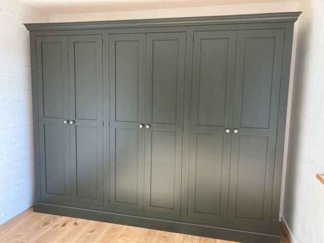 Wardrobe - 6 Door Full Hanging Shaker Style With Plinth - image 1