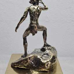 Gollum Statue Brass Or Aluminum With Square Base - 2.56 - thumbnail 3