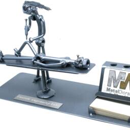 Orthopedic Surgeon Figurine Gift Business Card Holder, Surgical Tech Nuts & Bolts Sculpture, Gift, Welded Scrap Metal Art - thumbnail 3