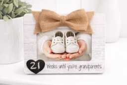 Pregnancy Announcement Frame Grandparents Countdown Gift Weeks Until Baby Reveal Idea Personalized Photo - thumbnail 1