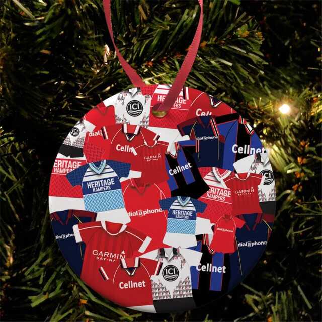 Middlesrough Kit Mash Retro Shirt Christmas Tree Decoration Bauble Flat Ceramic Great Gift Football Gifts Printed in The UK