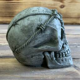 Stone Garden Barbed Wire Skull Gothic Human Head Ornament Statue - thumbnail 4