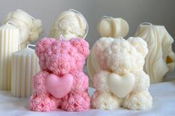 Rose Teddy Bear Candle, Valentine's Day Gift For Her, Soy Wax Love Romantic Home Decor - 10cm - thumbnail 1