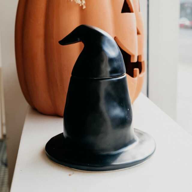 xl Witches Hat Black Flame Salem Halloween Soy Wax Candle - Autumn Homeware Summerween Witchy Whimsical Gifts Fall Vibes - image 1