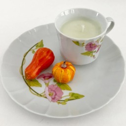 Lavender Scented Natural Soy Candle in A Porcelain Teacup & Snack Tray With Purple Flowers Pumpkin - thumbnail 4
