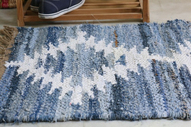 Handmade Denim Rag Rug Blue & White Chindi Dhurrie - 2 X 3 - image 1