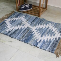 Handmade Denim Rag Rug Blue & White Chindi Dhurrie - 2 X 3 - thumbnail 4