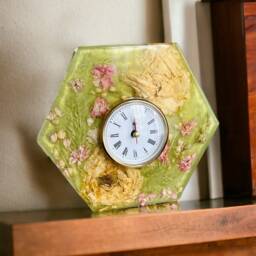 Uhr Aus Epoxidharz Handgefertigt Mit Nat??rlichen Blumen/Uhren Epoxidart Schmuck Unikat Echte - thumbnail 4