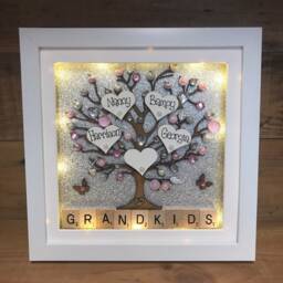 Personalised Family Tree Frame -Picture - Perfect Gift For & Friends With Led Lights - thumbnail 3