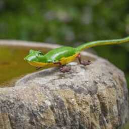 Recycled Metal Small Painted Lizard. Garden Outdoor Sculpture. Lizards. Green Lizard, Hand - thumbnail 2