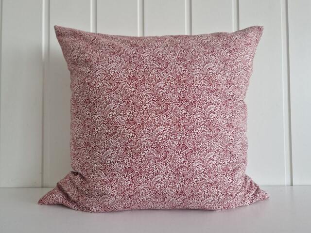 Red/ White Floral Print Cotton Pillow-Cover, 50x50 cm/ 19, 7x19, 7 Inch, For Decorative Pillow - image 1