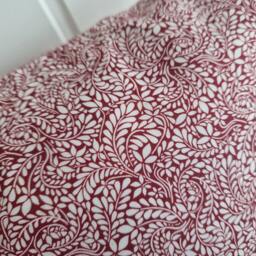 Red/ White Floral Print Cotton Pillow-Cover, 50x50 cm/ 19, 7x19, 7 Inch, For Decorative Pillow - thumbnail 2