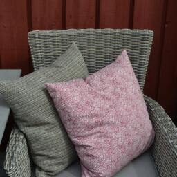 Red/ White Floral Print Cotton Pillow-Cover, 50x50 cm/ 19, 7x19, 7 Inch, For Decorative Pillow - thumbnail 3