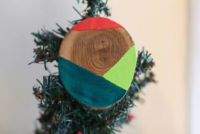 Hand Painted Wood Slice Christmas Ornaments Geometric Holiday Decor - Pack Of 4 - image 1