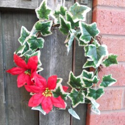 Christmas Wreath Vine Red Poinsettia Green Ivy Door Hanging - thumbnail 3
