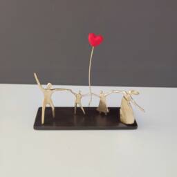 Handmade Bronze Sculpture Unconditional - Family With Red Heart Balloon - thumbnail 2