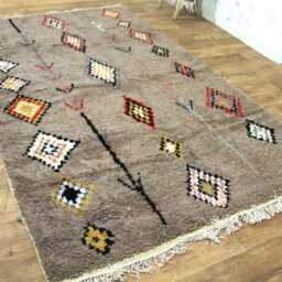 Hand-Woven Natural Wool Azilal Rug Earthy Mocha Diamonds, Artistic Berber Design - thumbnail 4