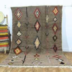 Hand-Woven Natural Wool Azilal Rug Earthy Mocha Diamonds, Artistic Berber Design - thumbnail 3
