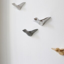 Jewelry Hanger, 4 Birds Gold, Silver Concrete & White - thumbnail 2
