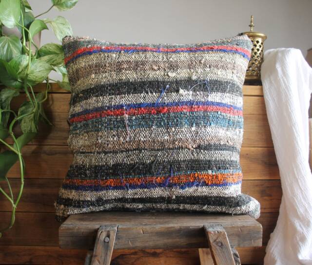 Handwoven Vintage Kilim Pillow Cover - Turkish Sofa Cushion, 20x20 - image 1