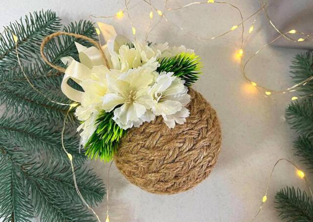 White Christmas Tree Ornaments For Gift Decoration Crochet Presents Rustic Home Decor Teacher Bowl Filler - image 1