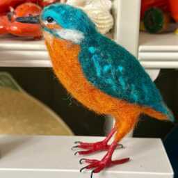 Kingfisher Sculpture - Wildlife Decor, British Art, Handmade Wool Kingfisher Figurine - thumbnail 4