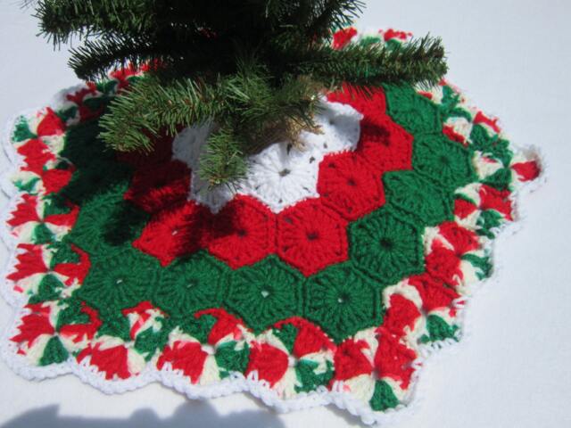 Crochet Mini Christmas Tree Skirt, Red & Green, 20 Inch. Tabletop Skirt - image 1