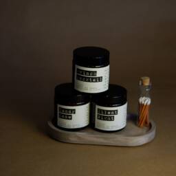 Christmas Candle Gift Box, Irish Soy Wax Candles, Holiday Scents - thumbnail 3
