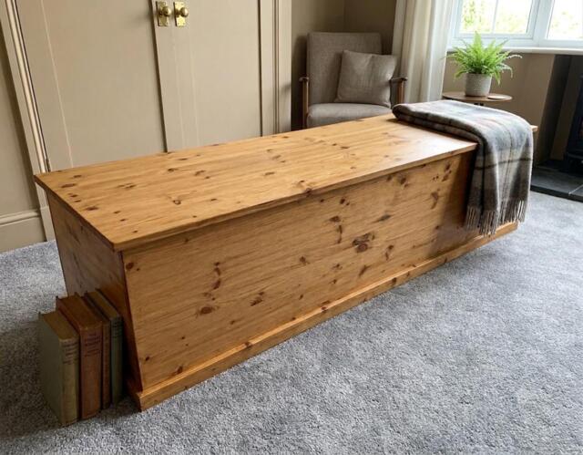 7Ft Solid Pine Ottoman Storage Blanket Box, Wooden Toy Chest - image 1