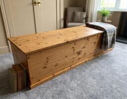 7Ft Solid Pine Ottoman Storage Blanket Box, Wooden Toy Chest - thumbnail 1