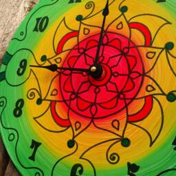 Flores De Verano Clock - Southwestern Style Geometric Mandala Painting On Vinyl Record - thumbnail 3