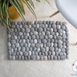 Felt Pebble Rug - Stone Grey Felted Wool Pom Carpet Rock - thumbnail 3