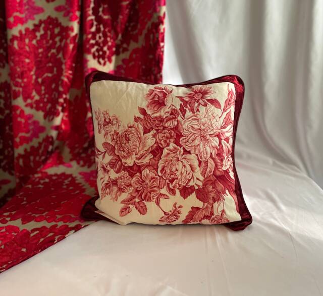 Designers Guild Floral Pillow Cover Royal Collection Red & White Linen, 20 - image 1