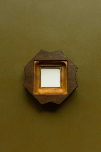 Square Wood Photo Frame , Brown Frame, Natural With An Original Shape - image 1