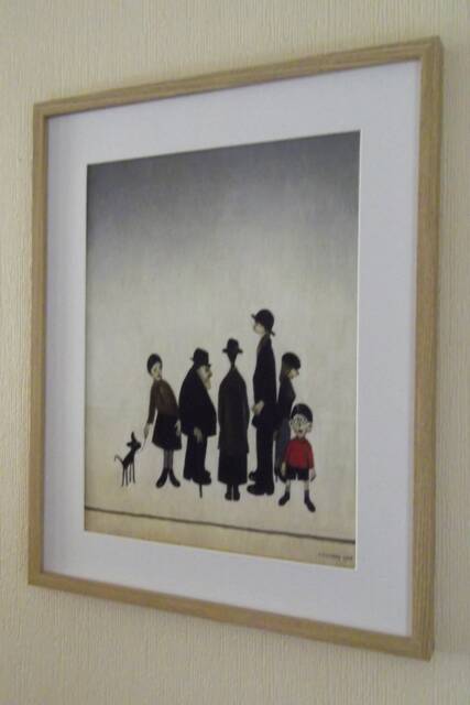 L.s. Lowry Art Print - The Family Oak Finish Frame With Mount & Textured Image - image 1
