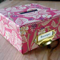 William Morris Receipt Box Bramble Russet Design, Handmade in England - thumbnail 3