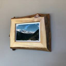 Live Edge Wood Picture Frame, Home Decor, Rustic Frame. Wall Decor 5x7 Inches - thumbnail 2