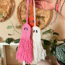 Macrame Ghost Car Charm - Trendy Halloween Decor Accessory Boho Pink - thumbnail 2
