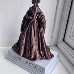 Anne Boleyn - Historical Royal Collectible Statue - thumbnail 3