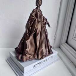 Anne Boleyn - Historical Royal Collectible Statue - thumbnail 4