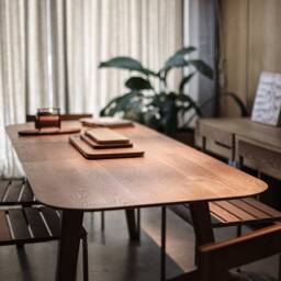 Dining Table in Solid Oak Modern Mid Century Scandinavian - thumbnail 2
