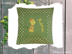Embroidered Pillow Giraffe + Name //Green// 40x40 Pillowcase Gift Cuddly Cuddle Name - thumbnail 1