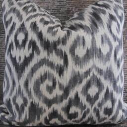 3Bm Designer Pillow Cover Lumbar, Tmp Ikat Damask Zinc - thumbnail 3