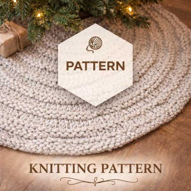 Chunky Knit Tree Skirt Pattern - Beginner Bulky Yarn Christmas Decor - PDF Pattern - image 1