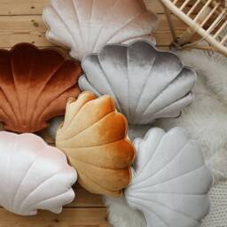 "Velvet Shell Pillow ""Silver Pearl" - thumbnail 2