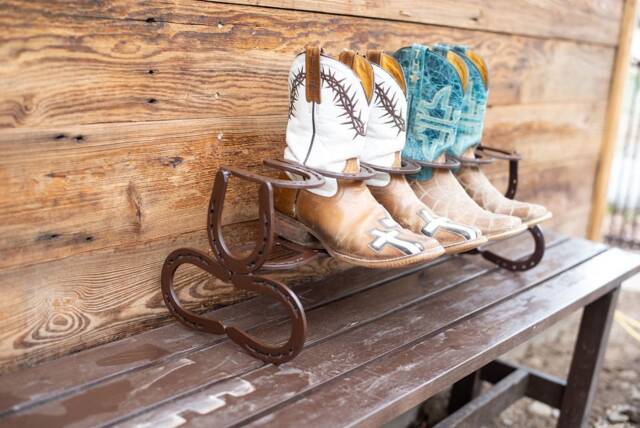 Horseshoe Boot Rack - Rustic Brown Holds 3 Pairs Of Boots Cowboy Storage Organizer - image 1