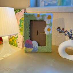 Handmade Punch Needle Easter Picture Frame - Home Decor 4x6 Wall Art Tufted Photo Cute Hanging - thumbnail 4